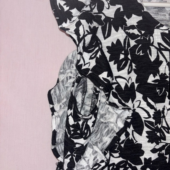 Beautiful Ruffle Blouse - Picture 10 of 10